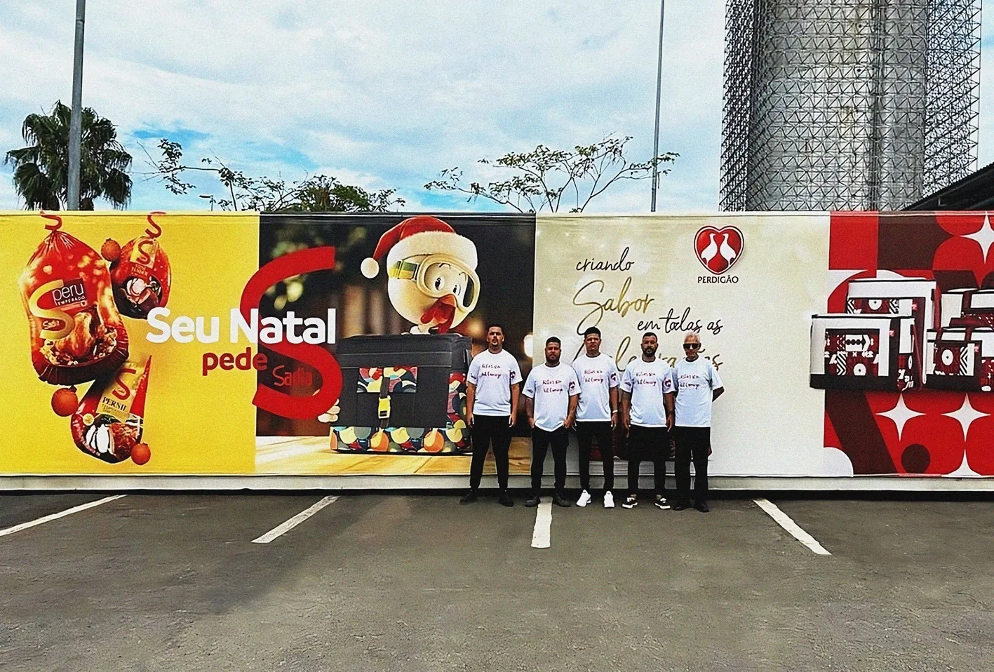 Equipe diante da ação de Natal da BRF no case BRF + Full Trade